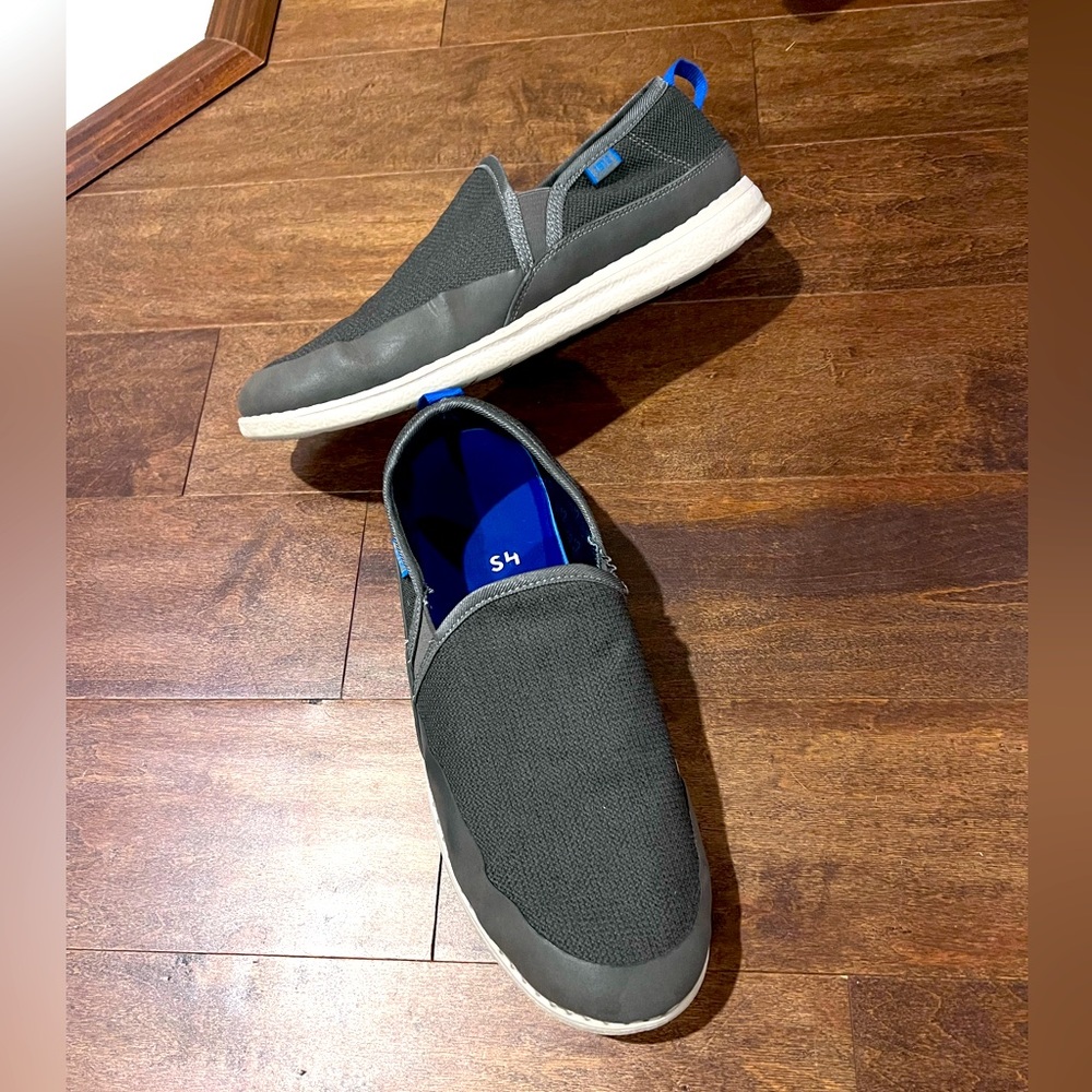 Men’s slip-on shoes
